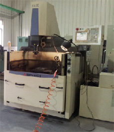 Electric discharge machine